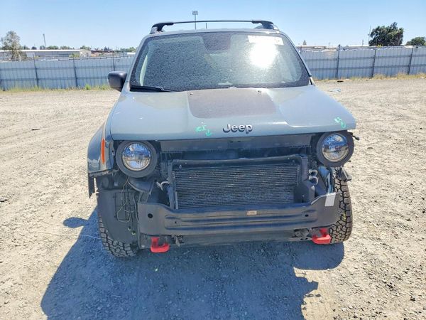 2018 JEEP RENEGADE TRAILHAWK 4X4