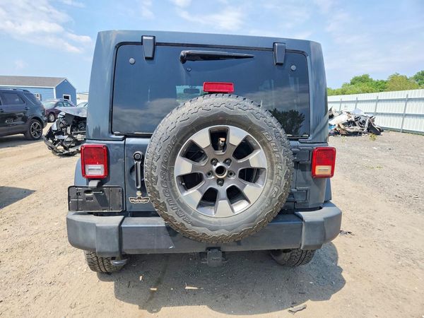 2017 JEEP WRANGLER UNLIMITED SAHARA 4X4