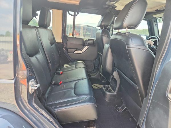 2017 JEEP WRANGLER UNLIMITED SAHARA 4X4