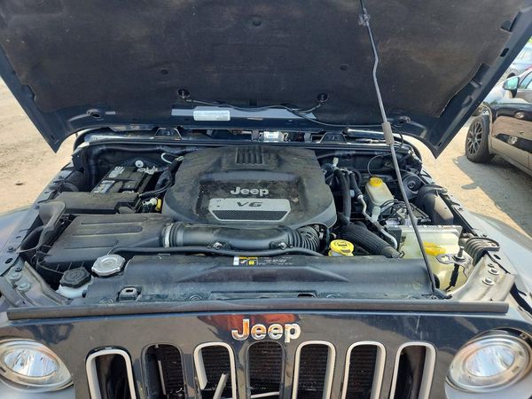 2017 JEEP WRANGLER UNLIMITED SAHARA 4X4