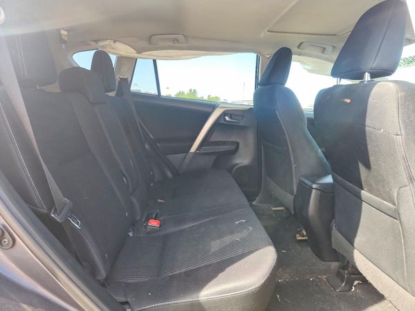 2015 TOYOTA RAV4 XLE (M Grade)