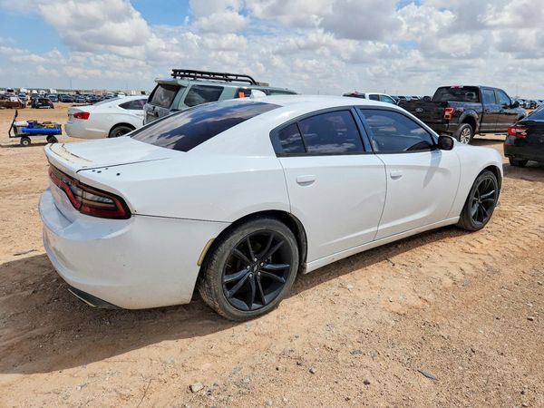 2015 DODGE CHARGER SXT
