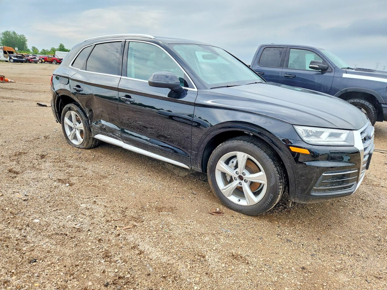 2020 AUDI Q5 quattro Premium Plus