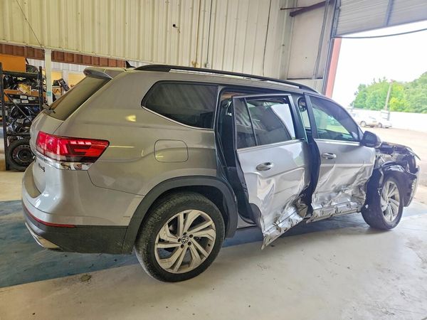 2021 VOLKSWAGEN ATLAS SE w/ Tech