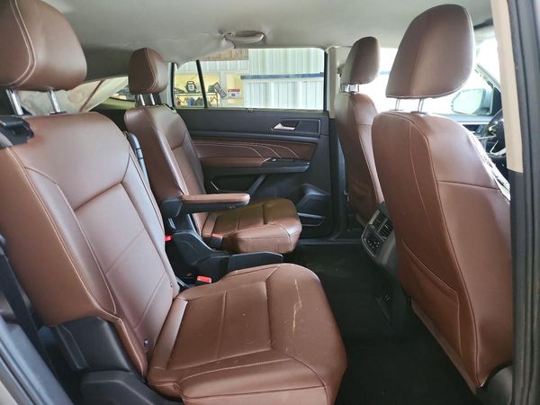 2021 VOLKSWAGEN ATLAS SE w/ Tech