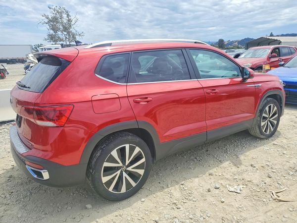 2022 VOLKSWAGEN TAOS 4Motion SE