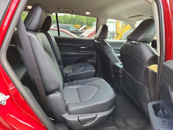 2024 TOYOTA GRAND HIGHLANDER