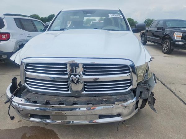 2018 RAM 1500 SLT CREW CAB 4X2