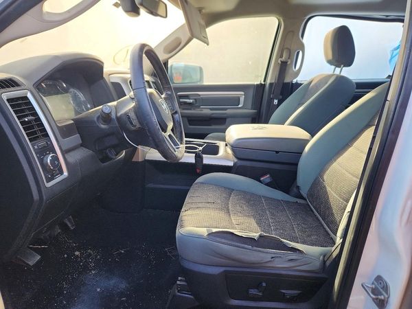 2018 RAM 1500 SLT CREW CAB 4X2