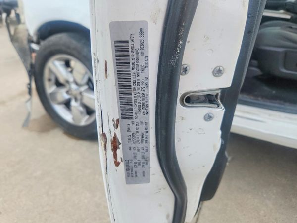 2018 RAM 1500 SLT CREW CAB 4X2