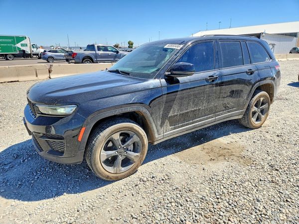 2022 JEEP GRAND CHEROKEE LAREDO 4X4