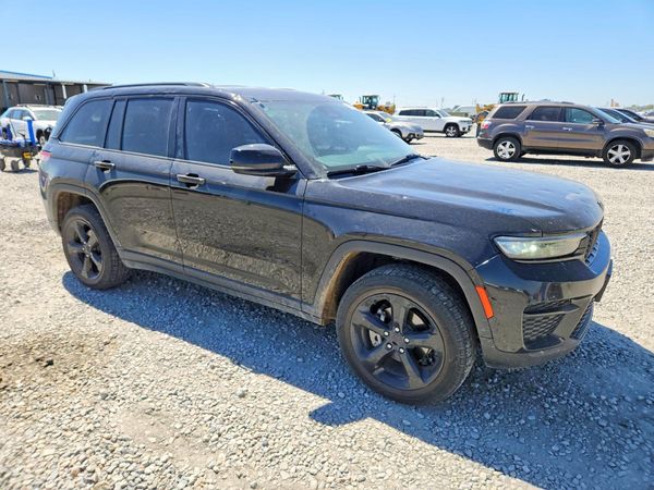 2022 JEEP GRAND CHEROKEE LAREDO 4X4