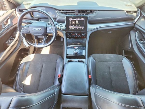 2022 JEEP GRAND CHEROKEE LAREDO 4X4