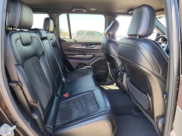 2022 JEEP GRAND CHEROKEE LAREDO 4X4