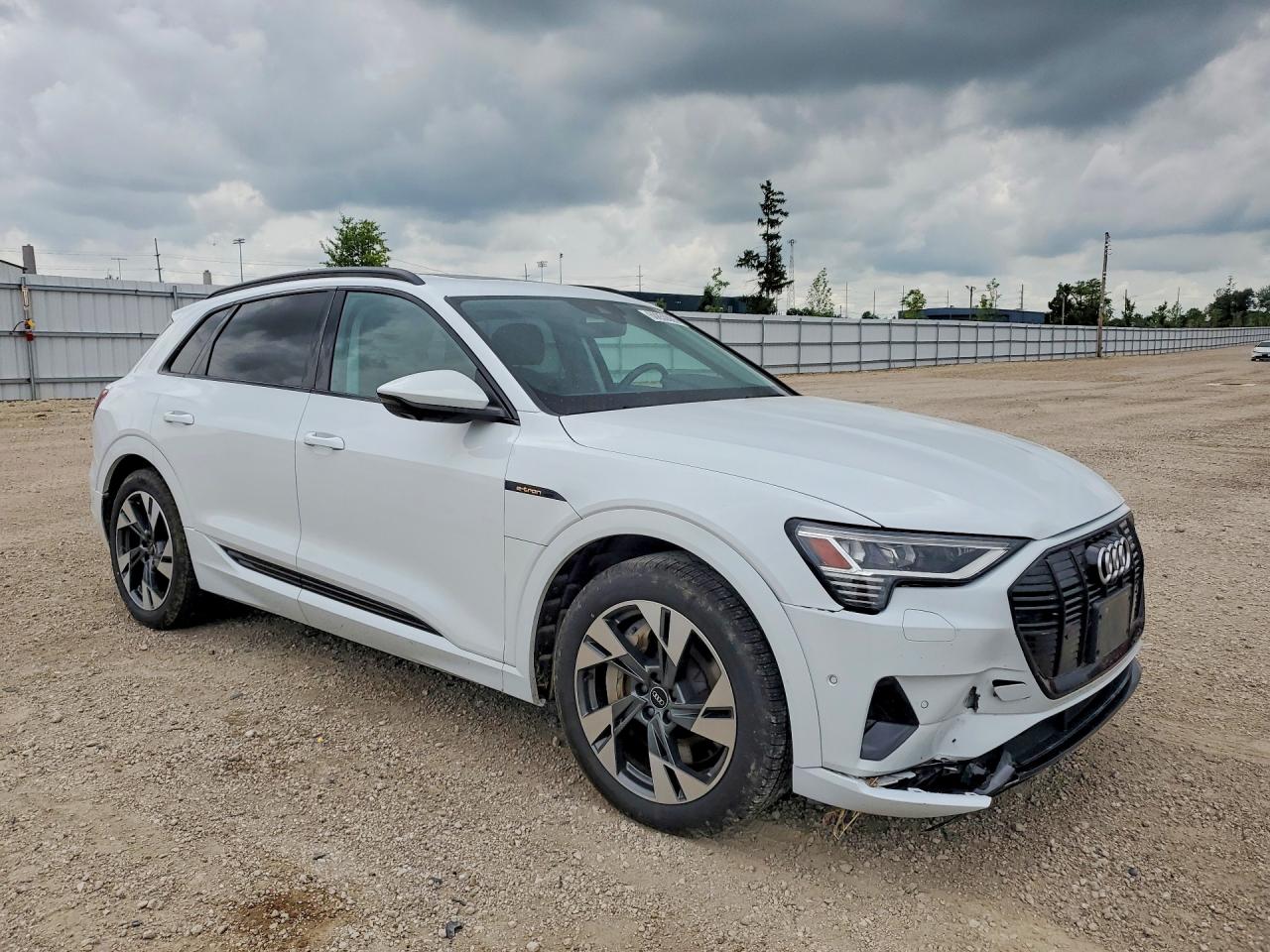 2021 AUDI E-TRON quattro Premium
