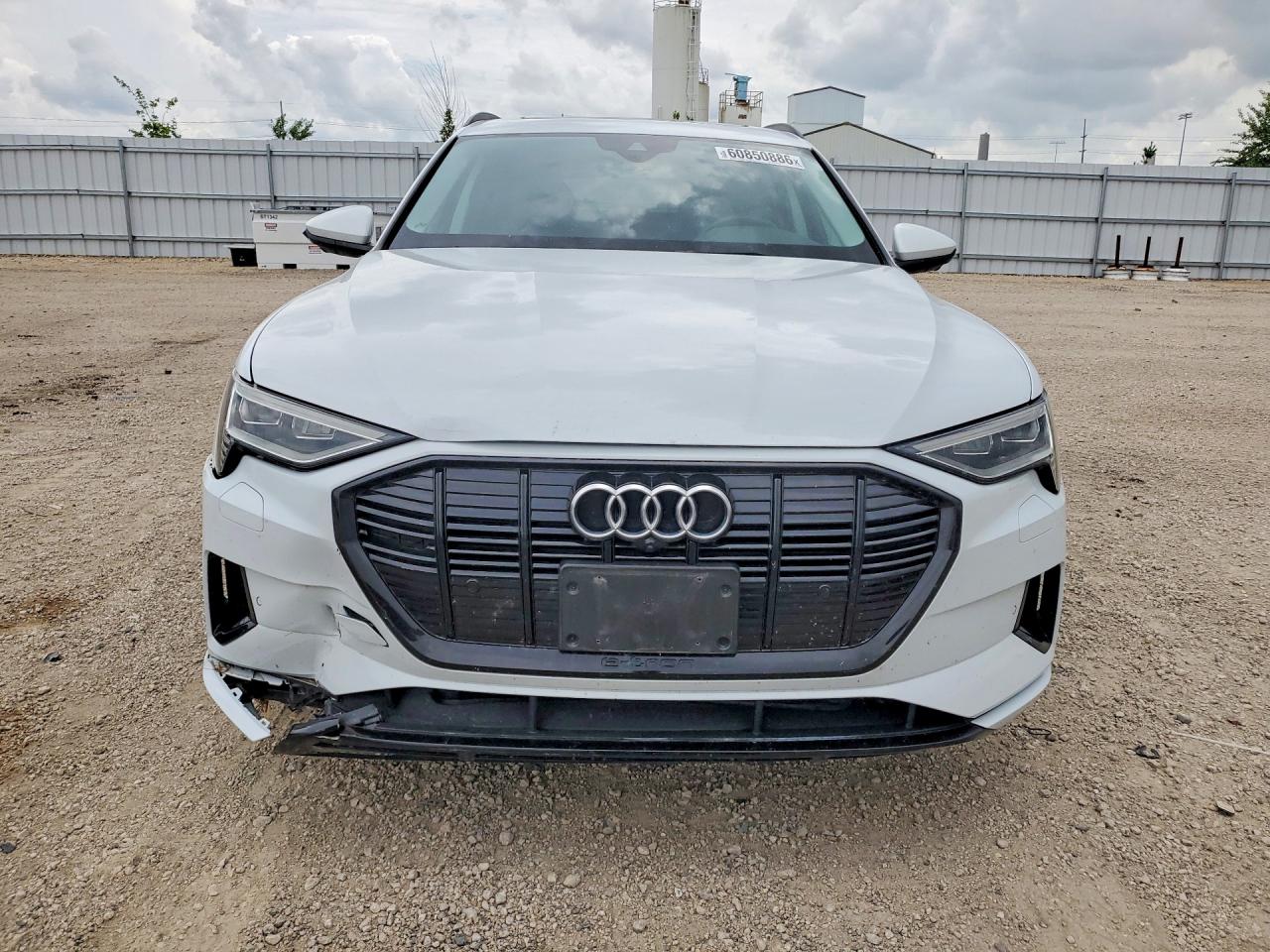2021 AUDI E-TRON quattro Premium