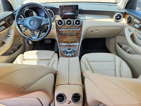 2017 MERCEDES-BENZ GLC GLC300 Base-4M