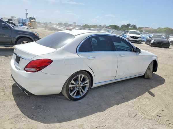 2018 MERCEDES-BENZ C C300