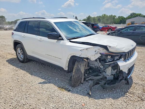 2025 JEEP GRND CHEROKE Laredo, Altitude