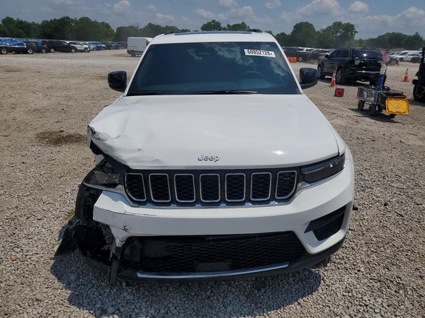 2025 JEEP GRND CHEROKE Laredo, Altitude