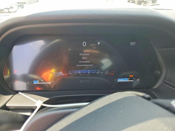 2025 JEEP GRND CHEROKE Laredo, Altitude