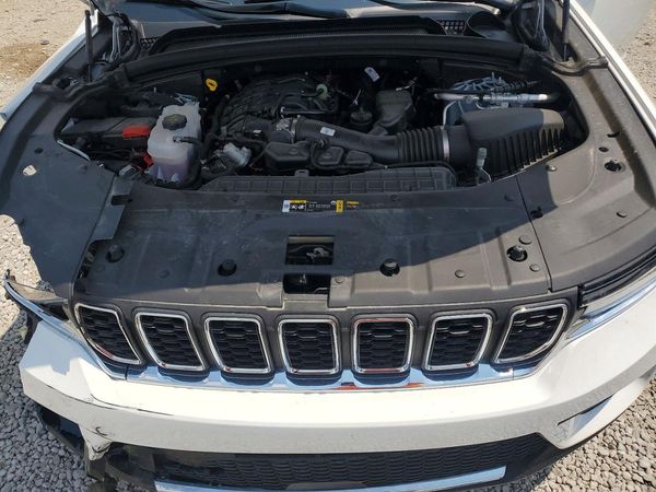 2025 JEEP GRND CHEROKE Laredo, Altitude
