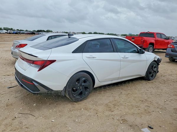 2026 HYUNDAI ELANTRA