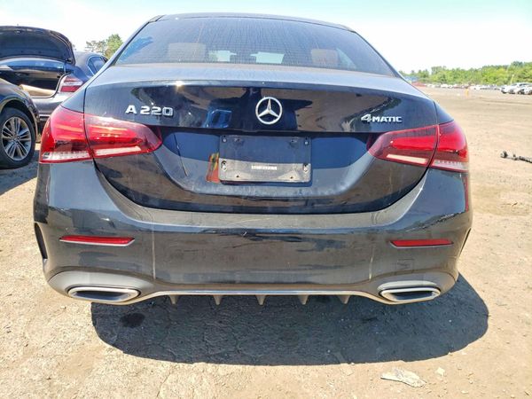 2021 MERCEDES-BENZ A A220-4M