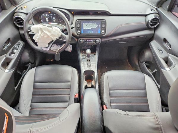 2024 NISSAN KICKS