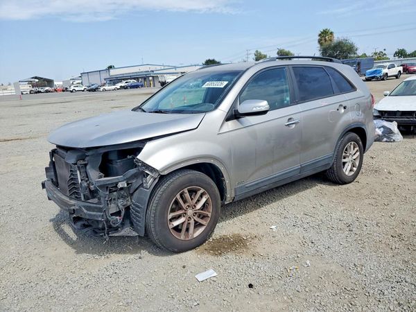 2015 KIA SORENTO GL