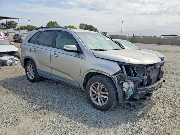 2015 KIA SORENTO GL