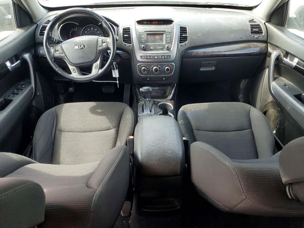 2015 KIA SORENTO GL