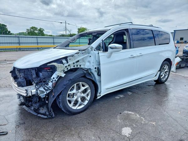 2018 CHRYSLER PACIFICA