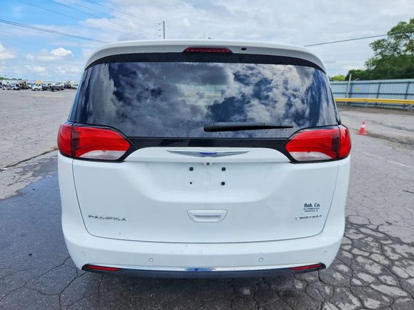 2018 CHRYSLER PACIFICA