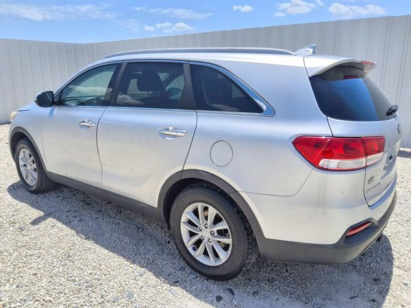 2018 KIA SORENTO L, LX