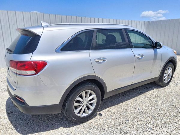 2018 KIA SORENTO L, LX