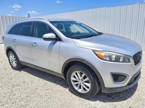 2018 KIA SORENTO L, LX