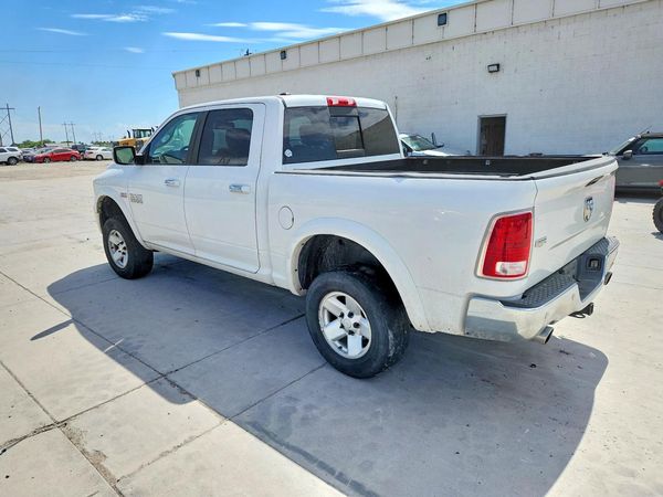 2015 RAM 1500 LARAMIE CREW CAB 4X4