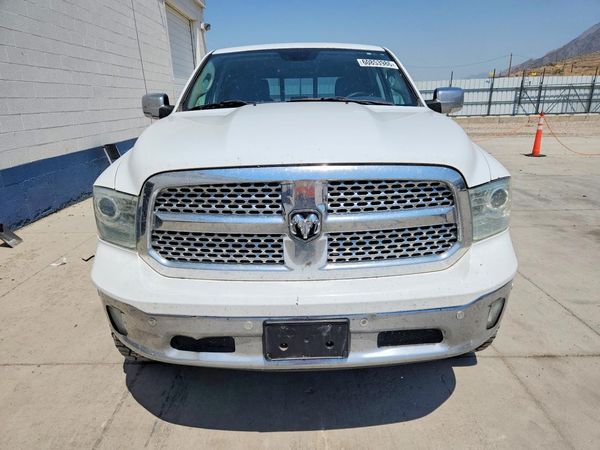 2015 RAM 1500 LARAMIE CREW CAB 4X4