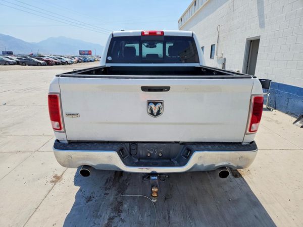 2015 RAM 1500 LARAMIE CREW CAB 4X4