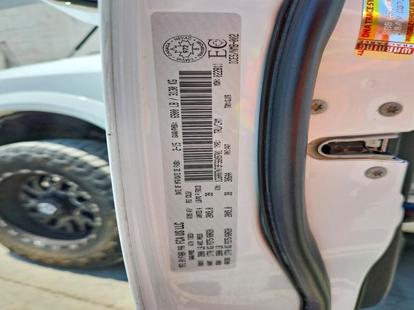 2015 RAM 1500 LARAMIE CREW CAB 4X4