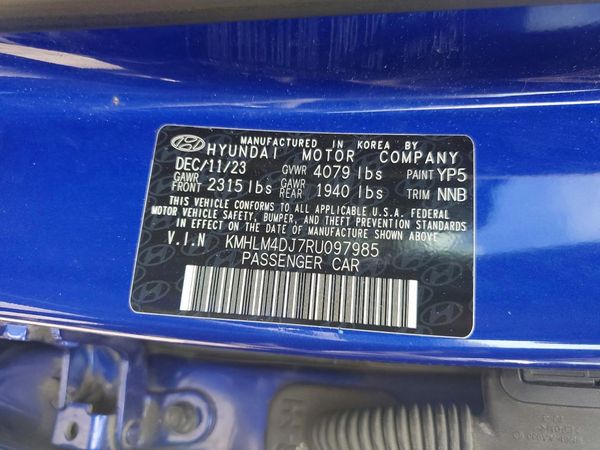 2024 HYUNDAI ELANTRA Blue