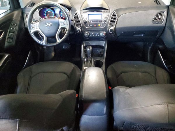 2015 HYUNDAI TUCSON GL (Middle-Low)
