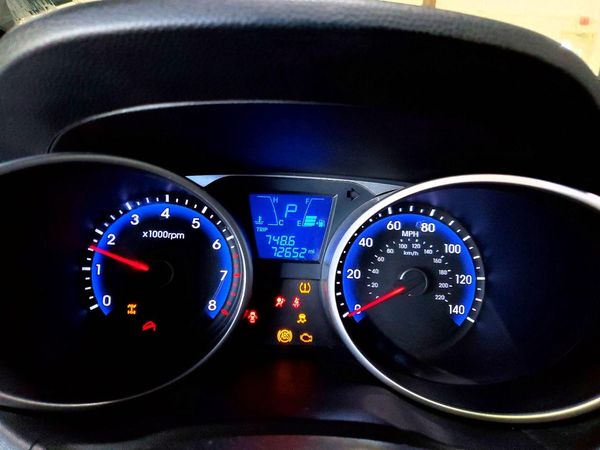 2015 HYUNDAI TUCSON GL (Middle-Low)
