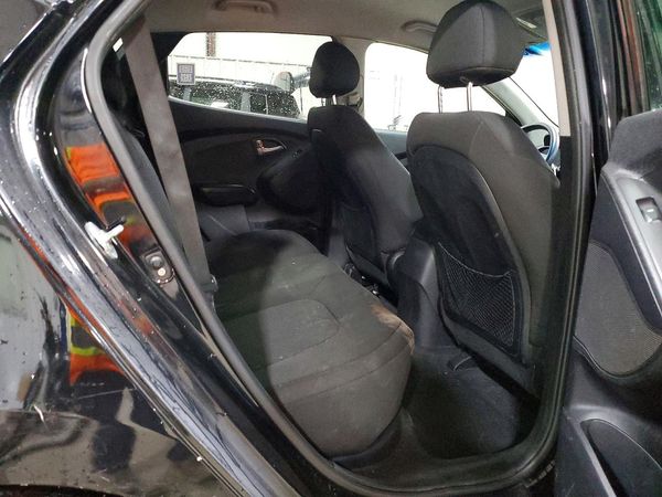 2015 HYUNDAI TUCSON GL (Middle-Low)
