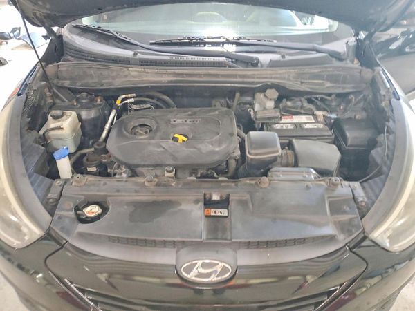 2015 HYUNDAI TUCSON GL (Middle-Low)