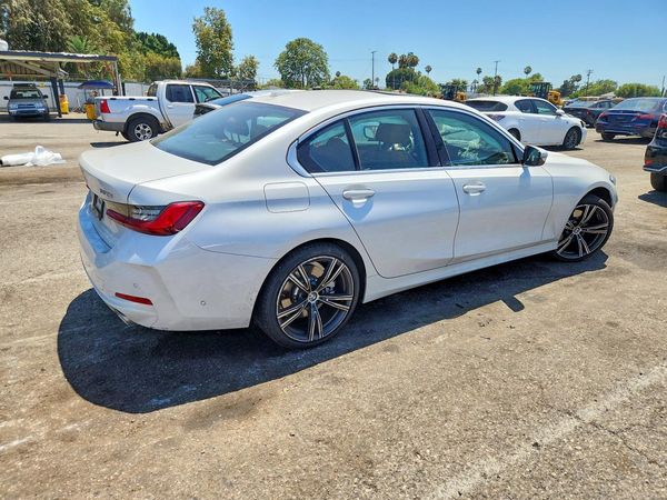2024 BMW 330I