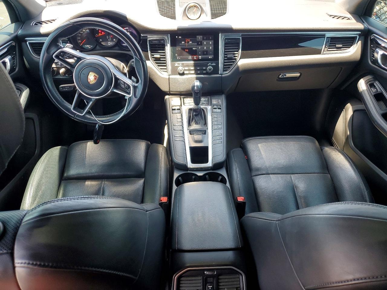 2017 PORSCHE MACAN