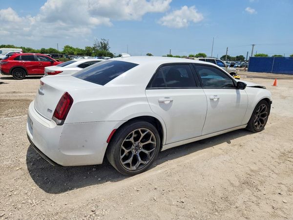2018 CHRYSLER 300