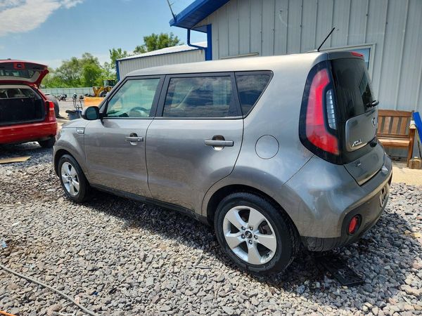 2019 KIA SOUL Base